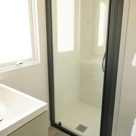 Confortable Avec Clim - 4 Pers. - Api-1-52-2760 Kemping